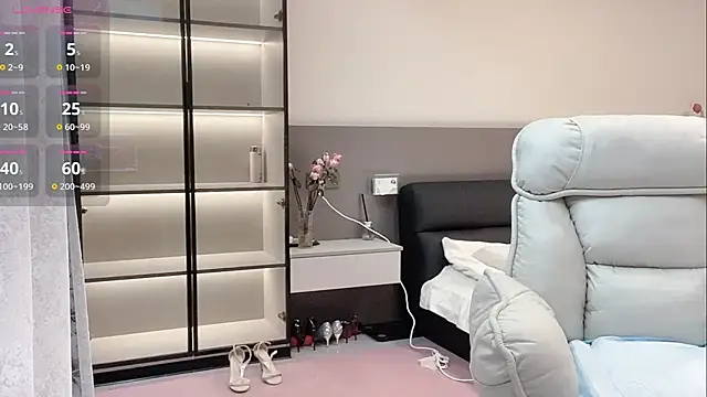 wenwen-mm online show from July 17, 2026, 4:01 pm