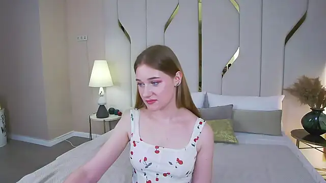 EmmiliRosse online show from May 20, 2026, 10:27 pm