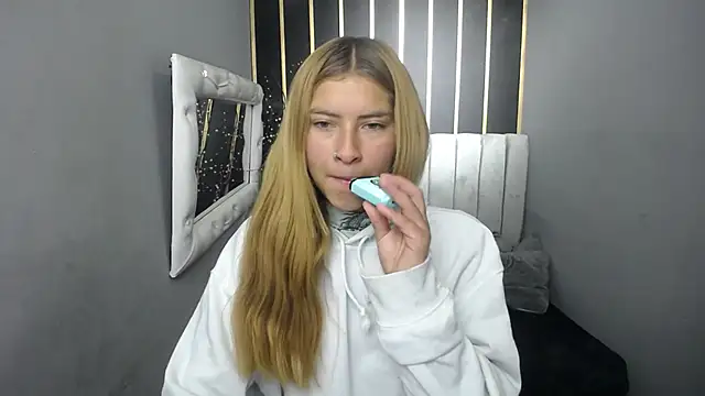 nancy blonde online show from May 15, 2026, 1:07 pm