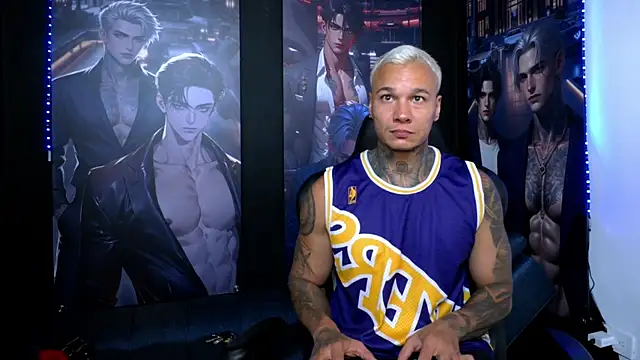 Snapshot of damian_becker chatting on June 19, 2026, 10:24 pm damian becker online show from June 19, 2026, 10:24 pm