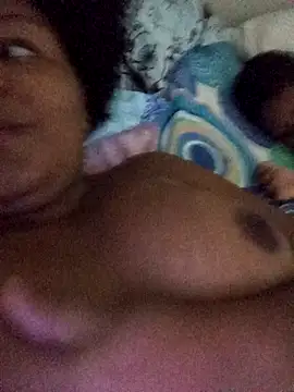 nikiselena online show from April 28, 2026, 5:12 am