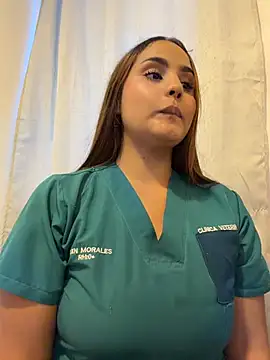 Noa harper  online show from April 18, 2026, 10:54 pm