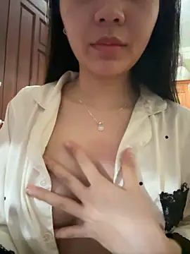 Yumiara online show from June 16, 2026, 3:58 pm