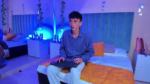 ARIANA CRI-X online show from April 25, 2026, 12:30 pm