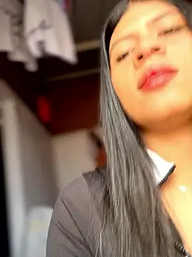 Snapshot of ElahiaMarquez chatting on May 11, 2026, 5:32 pm ElahiaMarquez online show from May 11, 2026, 5:32 pm