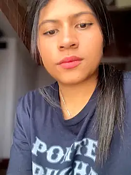 Snapshot of ElahiaMarquez chatting on May 13, 2026, 5:32 pm ElahiaMarquez online show from May 13, 2026, 5:32 pm
