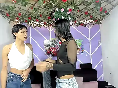 DAHNE HOT  online show from June 30, 2026, 1:23 pm