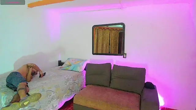 Teo Rave online show from May 9, 2026, 5:23 am
