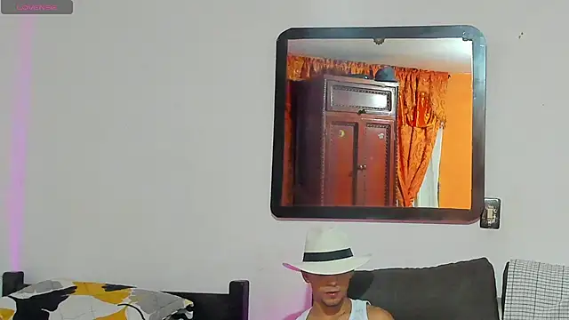 Snapshot of Teo_Rave chatting on June 29, 2026, 2:18 am Teo Rave online show from June 29, 2026, 2:18 am