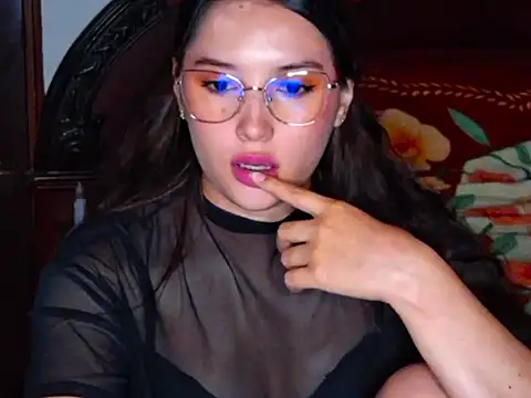 alara-estrella online show from May 24, 2026, 2:49 am