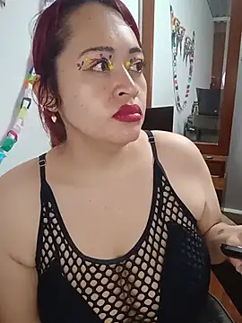 Snapshot of Amaranta-Luque chatting on July 7, 2026, 4:11 pm Amaranta-Luque online show from July 7, 2026, 4:11 pm