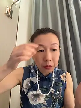 summer0430 online show from June 27, 2026, 12:37 am
