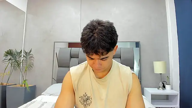 Snapshot of Charlie___Musk chatting on June 16, 2026, 11:24 am Charlie Musk online show from June 16, 2026, 11:24 am