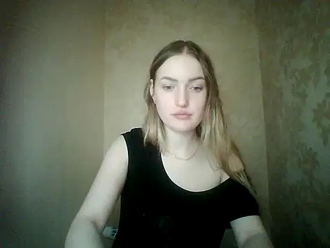Lisanta online show from July 26, 2026, 5:42 pm