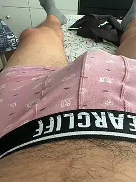 juliomfar69 online show from May 17, 2026, 8:38 pm