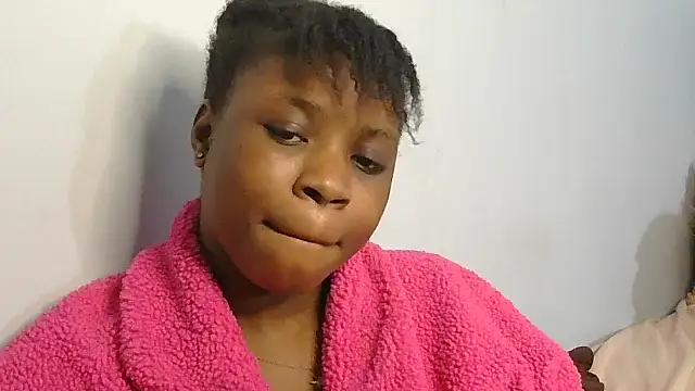 Snapshot of julianaa19 chatting on July 16, 2026, 5:19 pm julianaa19 online show from July 16, 2026, 5:19 pm