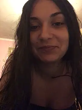 Snapshot of amira1348 chatting on June 18, 2026, 8:35 pm amira1348 online show from June 18, 2026, 8:35 pm