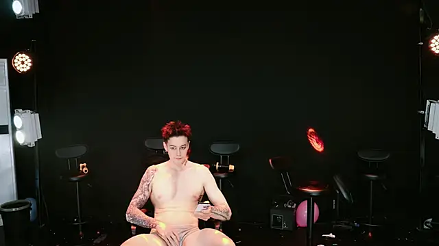 Zouzouboy-001 online show from April 20, 2026, 4:32 pm