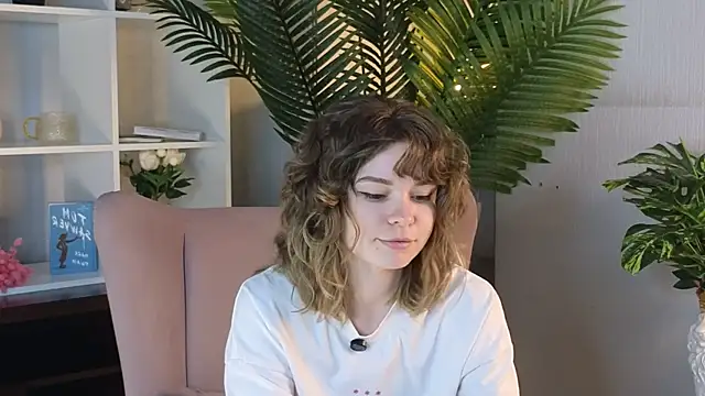 DetraBolen online show from April 21, 2026, 9:37 am