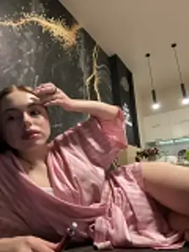 Snapshot of LOLAskk chatting on June 20, 2026, 8:00 pm LOLAskk online show from June 20, 2026, 8:00 pm