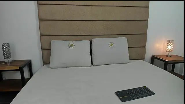 claire scott online show from April 22, 2026, 7:15 pm