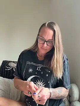 blackwidowlaced online show from April 21, 2026, 8:55 pm