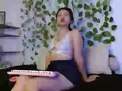 Snapshot of Jennal-Guerrero chatting on May 15, 2026, 11:56 pm Jennal-Guerrero online show from May 15, 2026, 11:56 pm