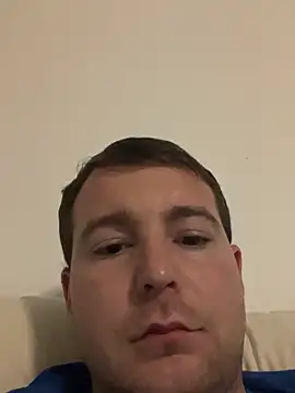 Snapshot of belludenotte chatting on June 6, 2026, 4:17 am belludenotte online show from June 6, 2026, 4:17 am