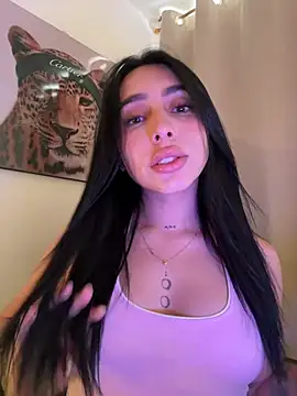IsabellaNoir  online show from July 16, 2026, 5:08 pm