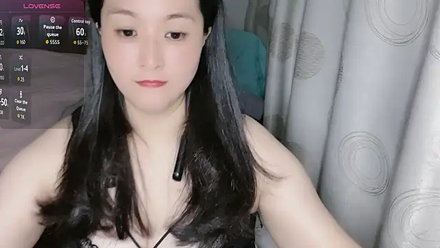 Snapshot of D-Misslu chatting on May 10, 2026, 11:48 am D-Misslu online show from May 10, 2026, 11:48 am