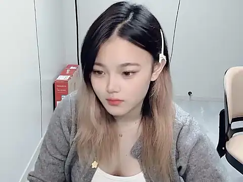 X8xx online show from April 21, 2026, 8:42 am