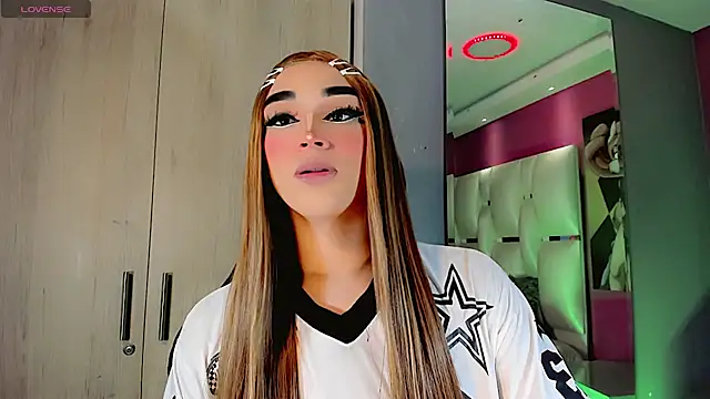 Snapshot of Camila_Vasquezz1 chatting on July 20, 2026, 11:45 am Camila Vasquezz1 online show from July 20, 2026, 11:45 am
