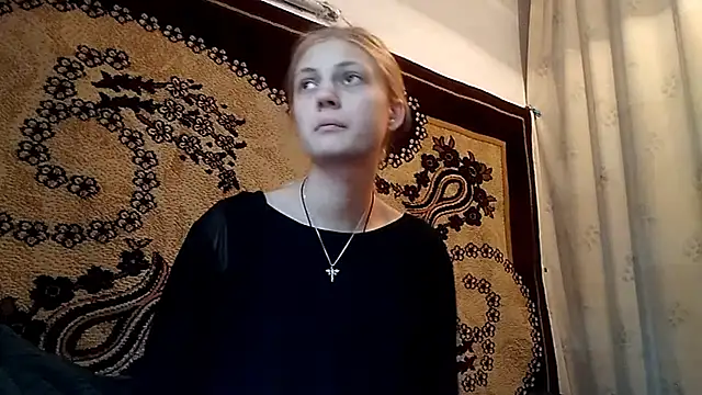 LunaLaday online show from May 21, 2026, 2:18 am