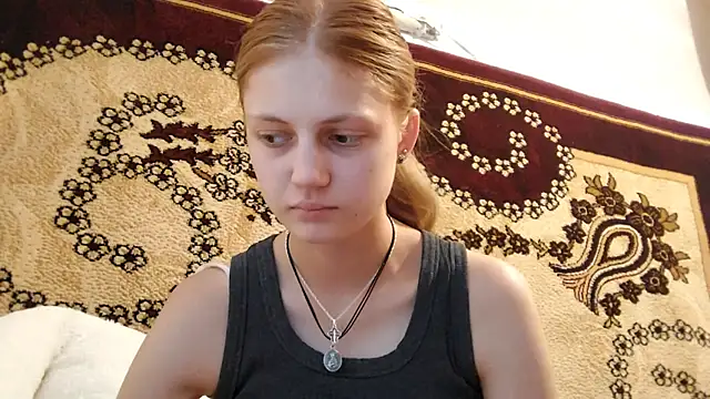 LunaLaday online show from August 4, 2026, 3:21 am