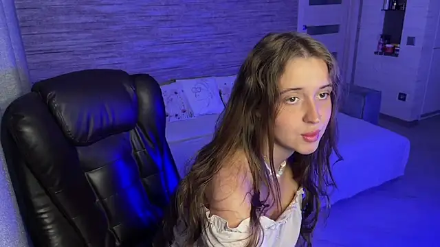 Snapshot of Tiana_Belle chatting on July 14, 2026, 2:05 am Tiana Belle online show from July 14, 2026, 2:05 am