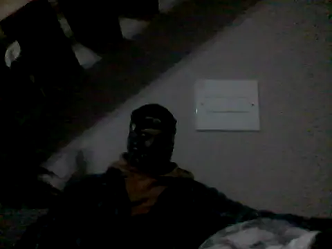 Snapshot of LunjeSA chatting on June 6, 2026, 6:12 pm LunjeSA online show from June 6, 2026, 6:12 pm