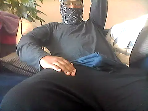 Snapshot of LunjeSA chatting on June 15, 2026, 10:50 am LunjeSA online show from June 15, 2026, 10:50 am