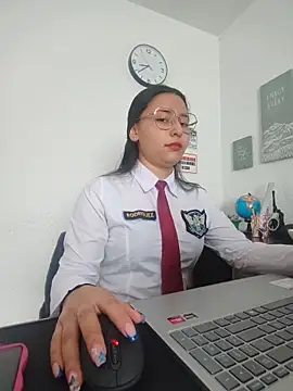 Queen linda1 online show from May 26, 2026, 1:40 pm