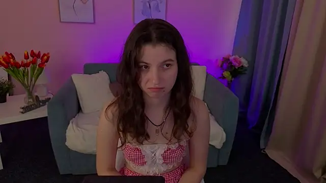 BelovedAlice online show from May 13, 2026, 1:41 pm