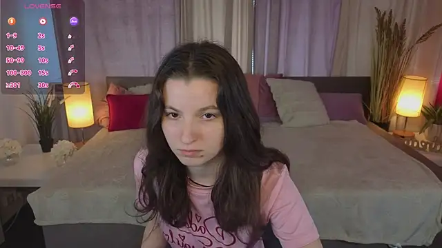 BelovedAlice online show from May 19, 2026, 2:23 pm