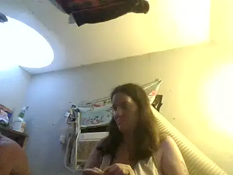 Mini83 online show from August 5, 2026, 2:47 am