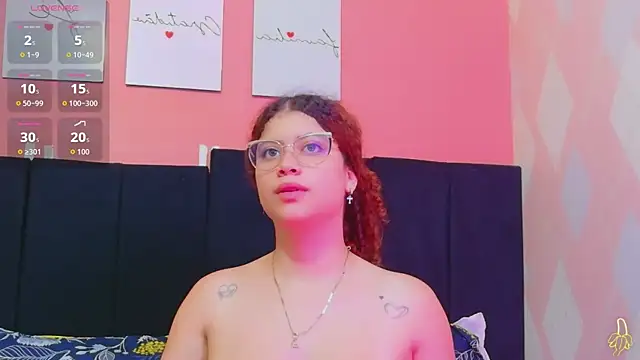 HoneyHipss online show from May 28, 2026, 12:35 pm