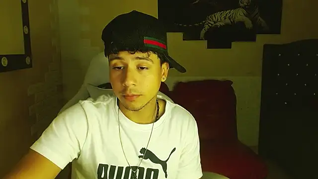 Snapshot of jbarto_ chatting on May 4, 2026, 8:27 pm jbarto online show from May 4, 2026, 8:27 pm