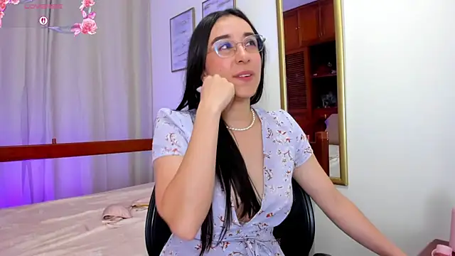 Elisabetta Amour online show from June 3, 2026, 2:33 pm