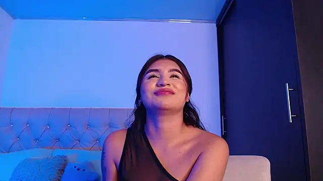 zayda23 online show from June 20, 2026, 9:06 pm