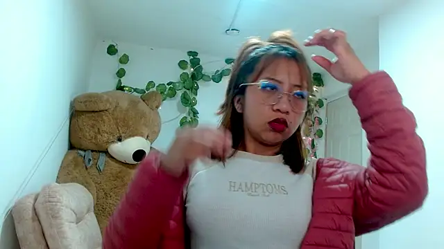soofia 1609 online show from May 20, 2026, 8:26 pm