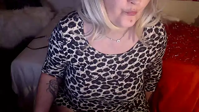 Divineblond online show from March 14, 2025, 1:37 am