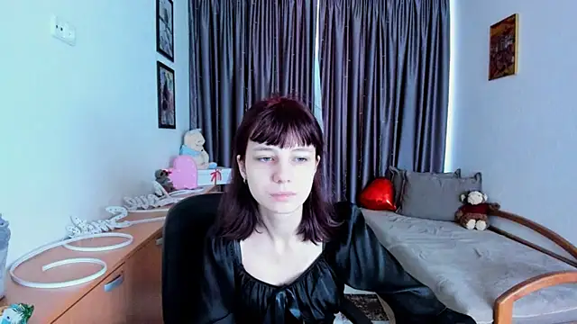 MiniLysii online show from May 7, 2026, 5:35 am