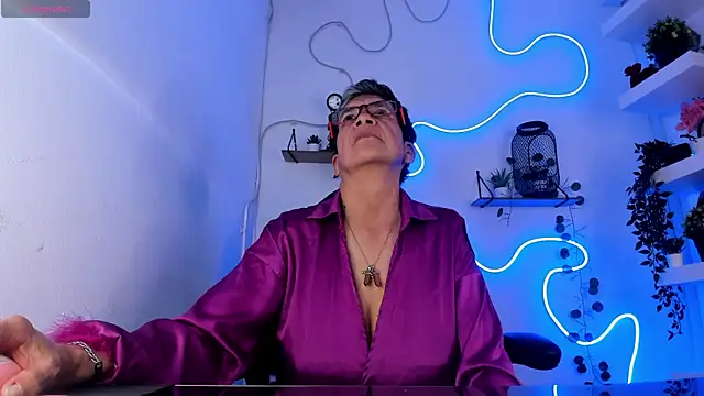 selena ferreira online show from July 29, 2026, 7:01 pm
