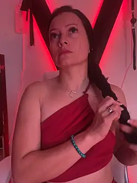 SamiiContreras  online show from April 28, 2026, 11:15 am